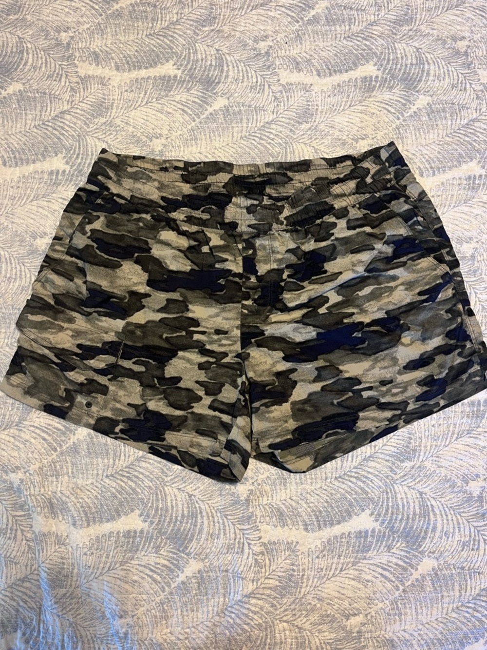 Columbia Camo Performance Women's Shorts - Olive/Gray
